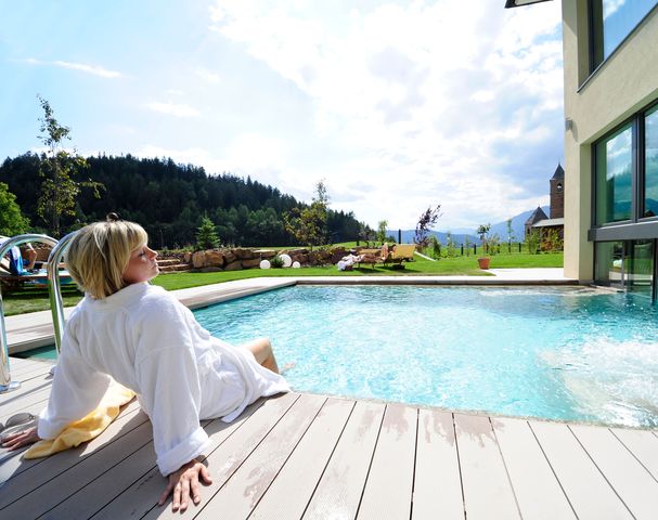 Sommerurlaub Südtirol mit Pool und Liegewiese