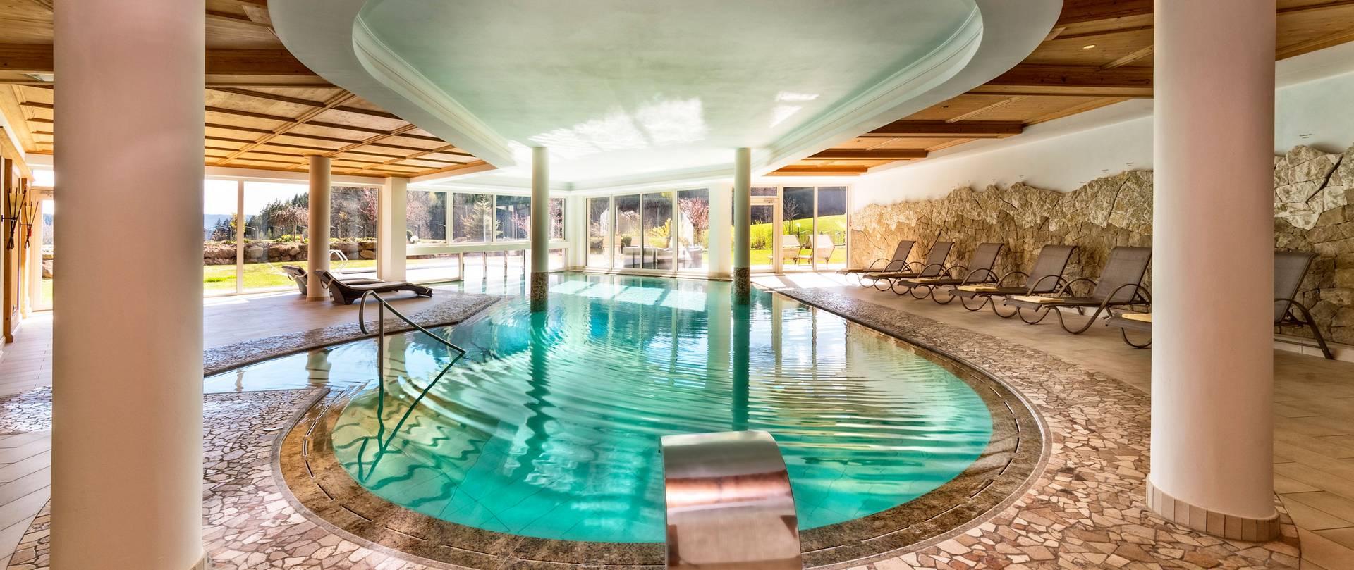 Hallenbad Hotel Südtirol Hafling | Piscina coperta Hotel Alto Adige Avelengo | Indoor swimming pool Hotel South Tyrol Hafling