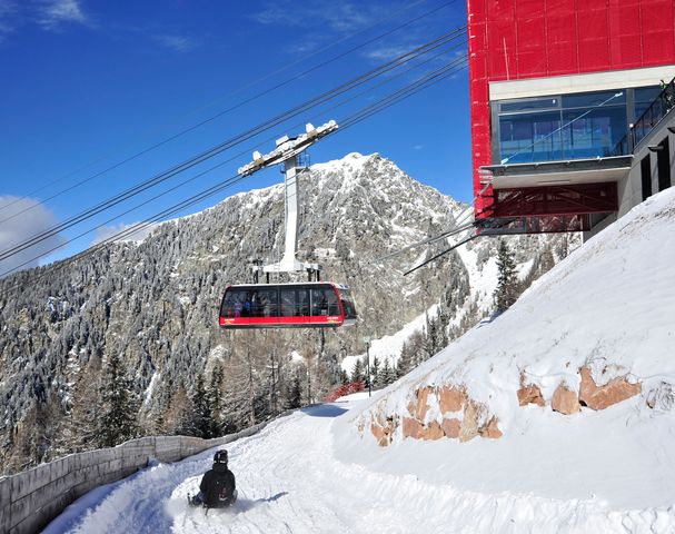 Pista da slittino Merano 2000 slittare Avelengo Hotel Sulfner