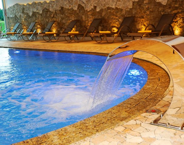 Indoor swimming pool Hotel Sulfner Merano & environs