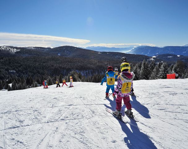 Ski school Outdoor Kids Camp Merano 2000 winter holiday